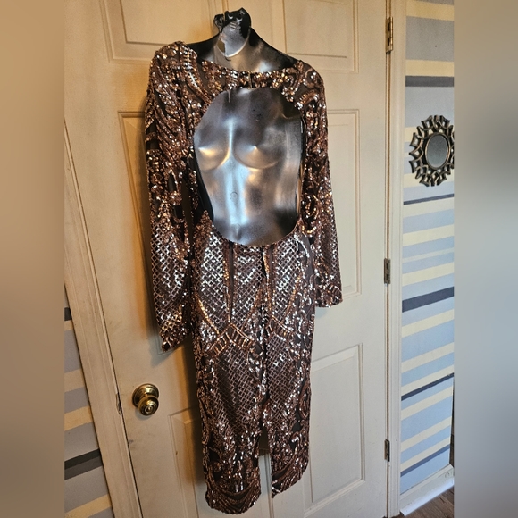 Heading to the party midi dress - Picture 11 of 14